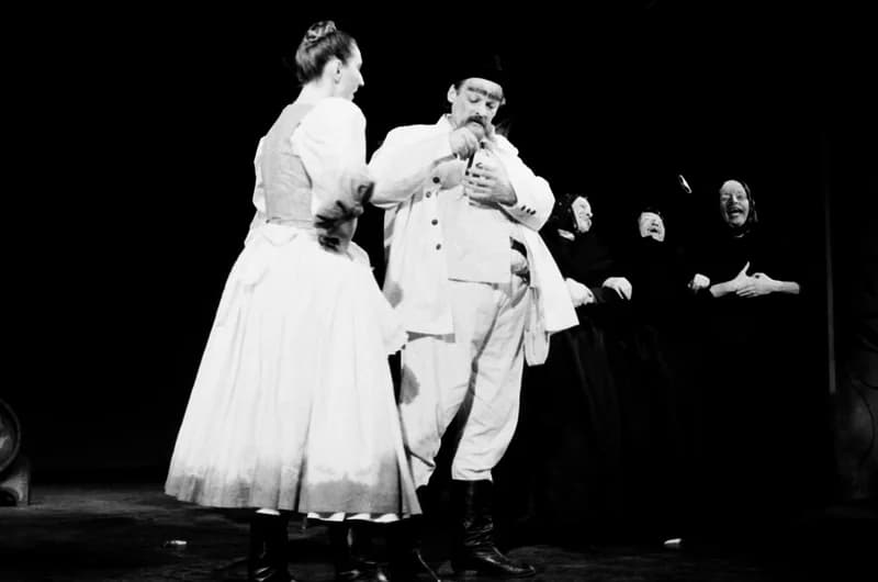 Tóth E.: A falu rossza, avagy a negyedik ablak /r.: Hernyák Gy./