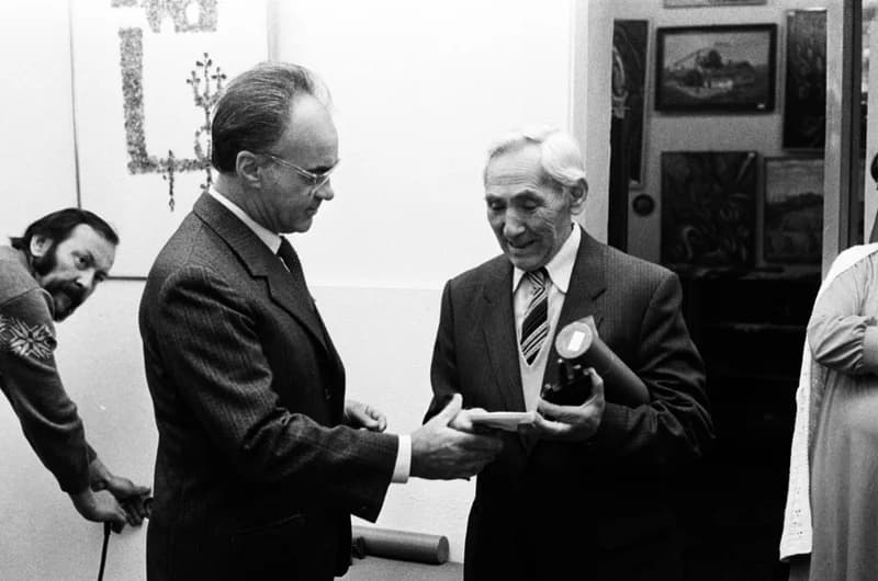 A Nagyapáti Kukac Péter-díj átadása Petrik Pálnak 