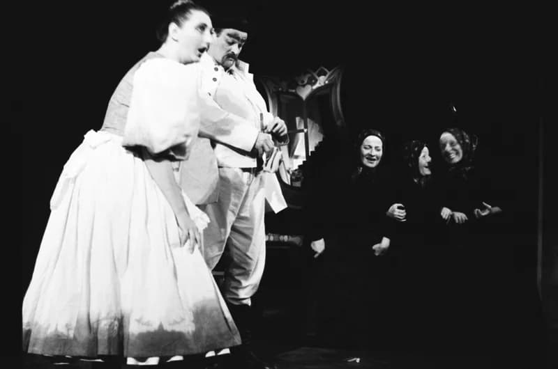 Tóth E.: A falu rossza, avagy a negyedik ablak /r.: Hernyák Gy./