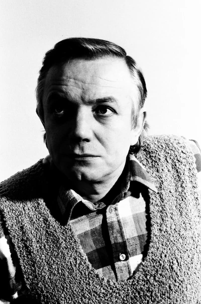 Tolnai: Izéke homokozója, Bayer II.