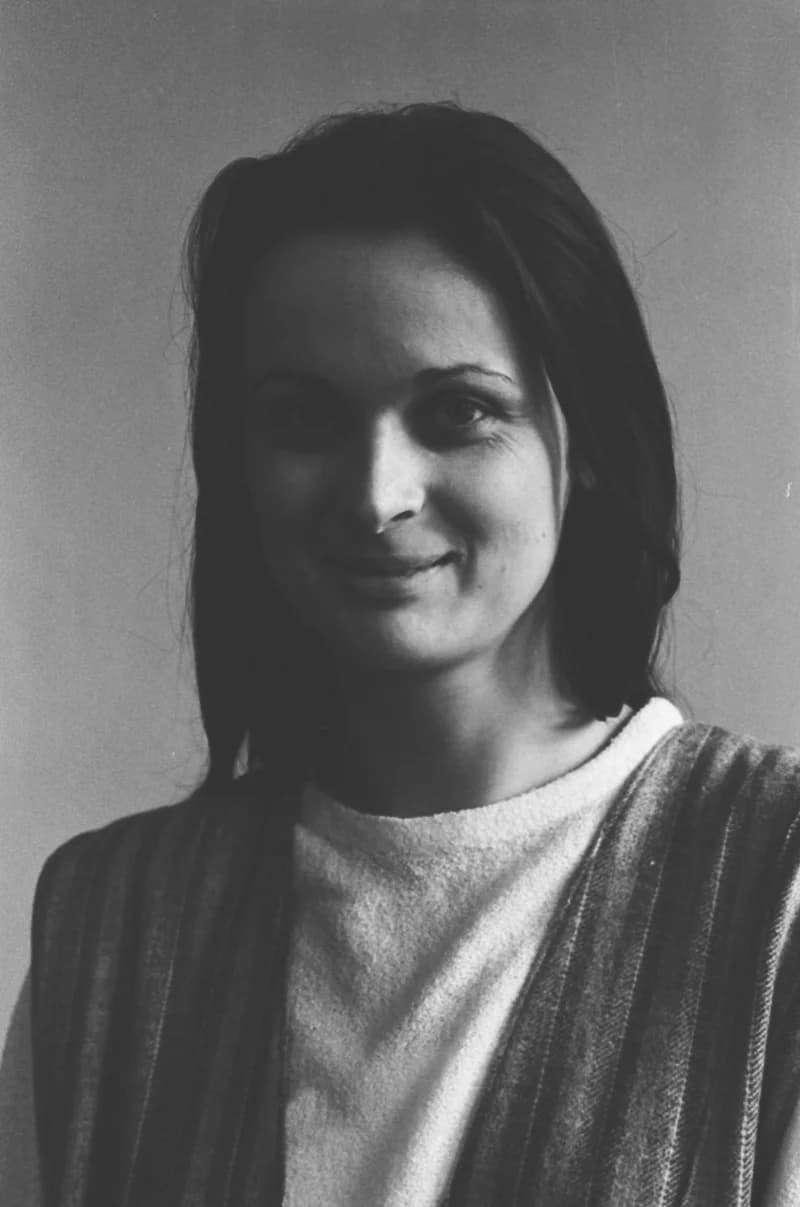 I. L. Ribal iskola kis színjátszói és Krnács Erika