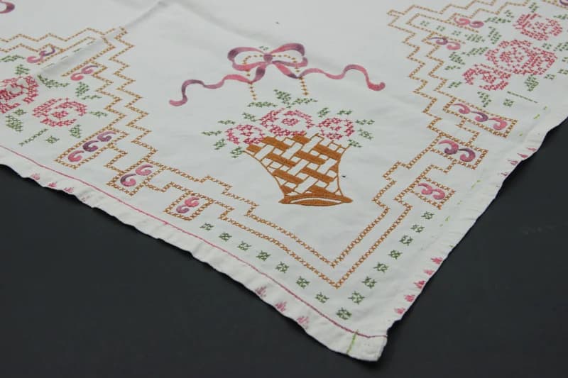 Komakendő – "komaasszonyos kendő"