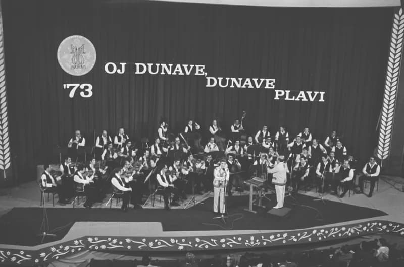Oj Dunave, Dunave plavi