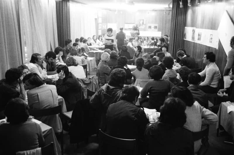 KMV - Becsei Önképzőkörösök a Fórum Klubban