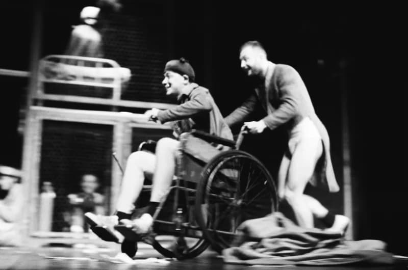 Tömöry Péter (r.), Tolnai Ottó: Paripacitrom 