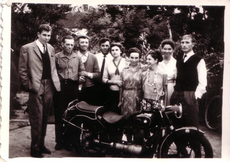 Rokonság a  motorral