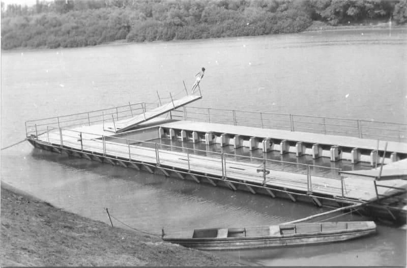 Fehér László ugrásra készen a zentai csónak kikötőnél