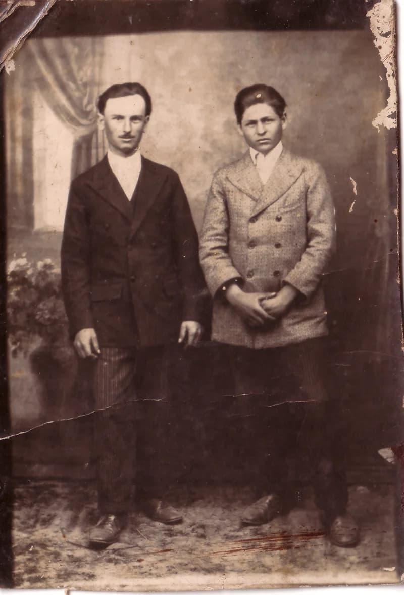 Nagy János barátjával