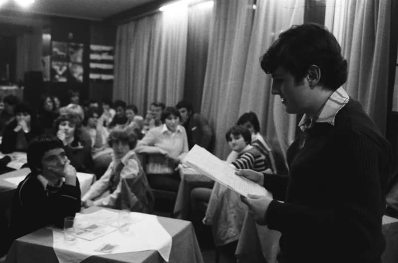 KMV - Becsei Önképzőkörösök a Fórum Klubban