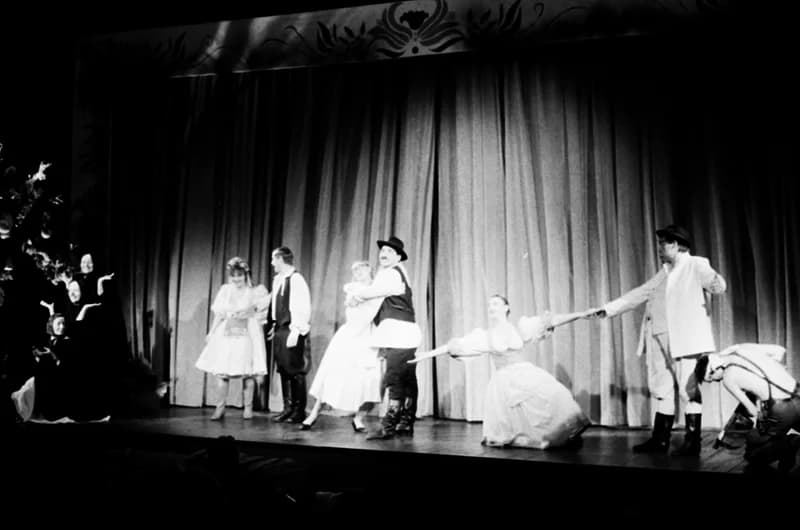 Tóth E.: A falu rossza, avagy a negyedik ablak /r.: Hernyák Gy./