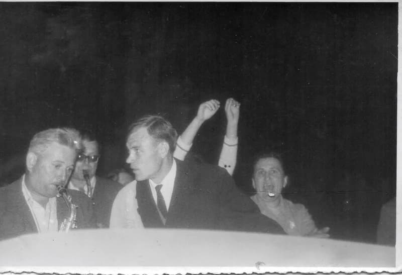 Ikermenyasszonyok búcsúztatása