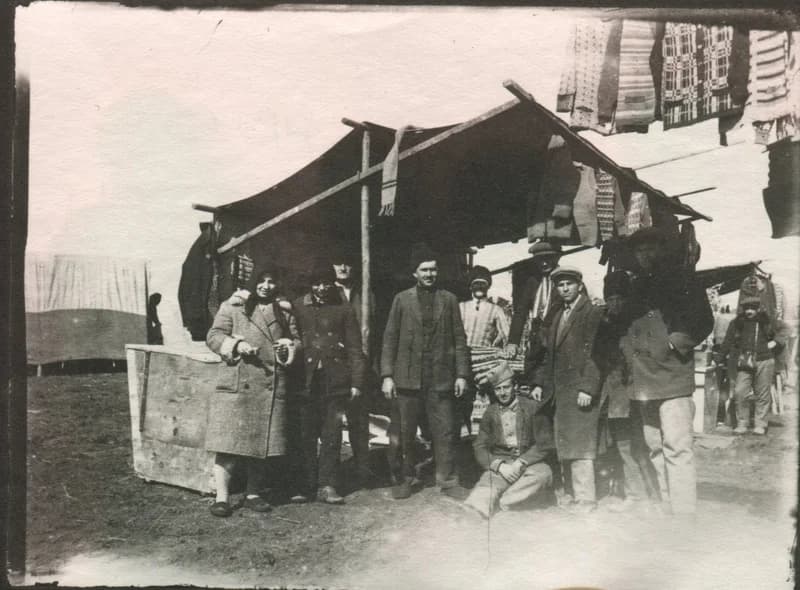 Vásári csoportkép