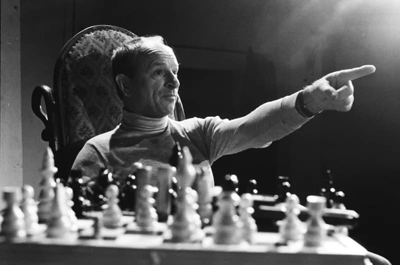 Aznap, amikor a pápát elrabolták