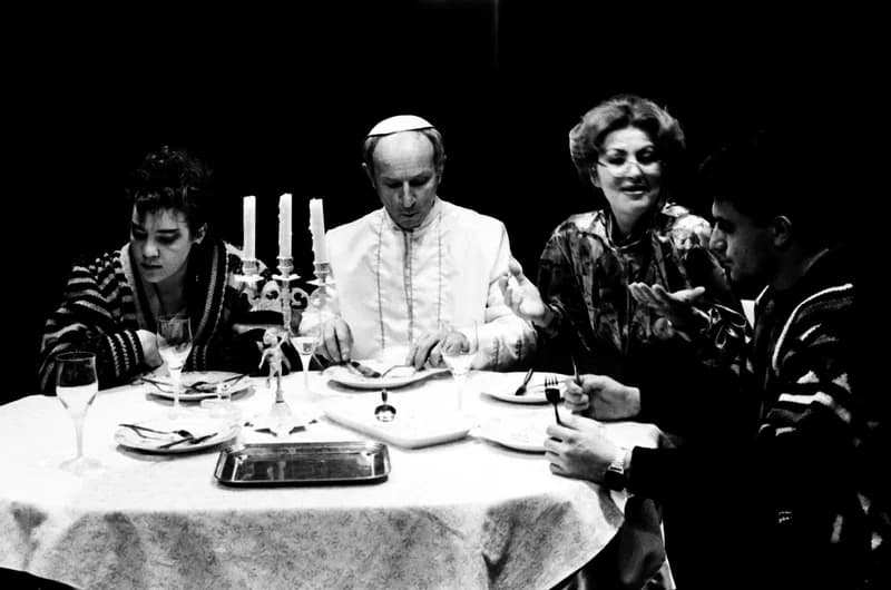 Aznap, amikor a pápát elrabolták