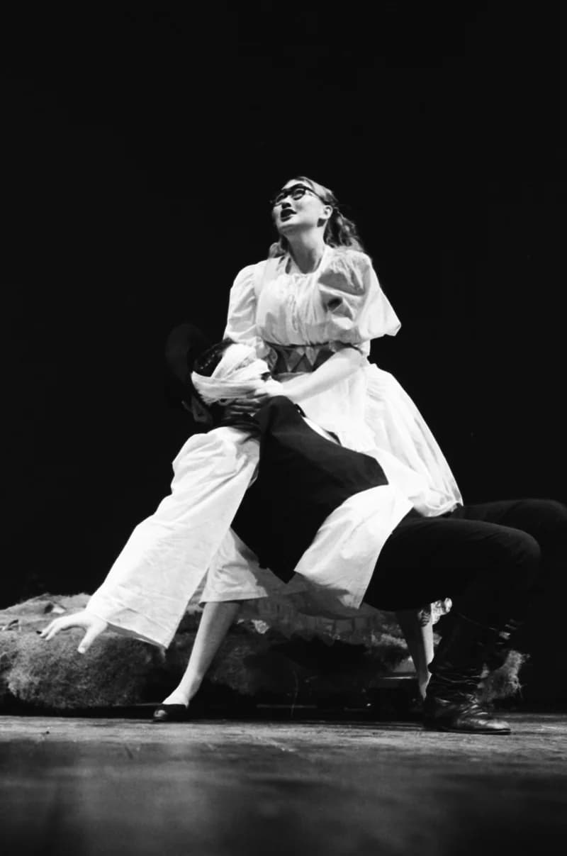 Tóth E.: A falu rossza, avagy a negyedik ablak /r.: Hernyák Gy./