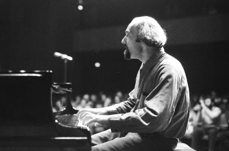 Szabados György /M-Stúdió/