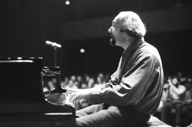 Szabados György /M-Stúdió/