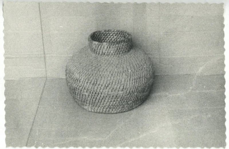 Gyékényből készült tojástartó