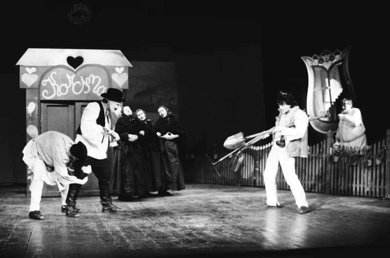 Tóth E.: A falu rossza, avagy a negyedik ablak /r.: Hernyák Gy./