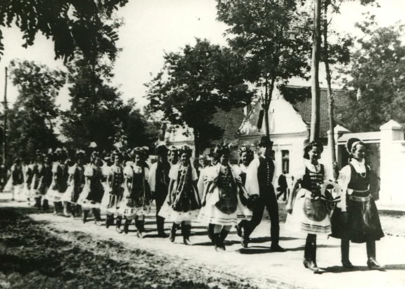 Gyöngyösbokréta felvonulás Temerinben