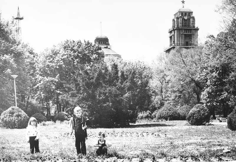 Gyermekek a zentai parkban