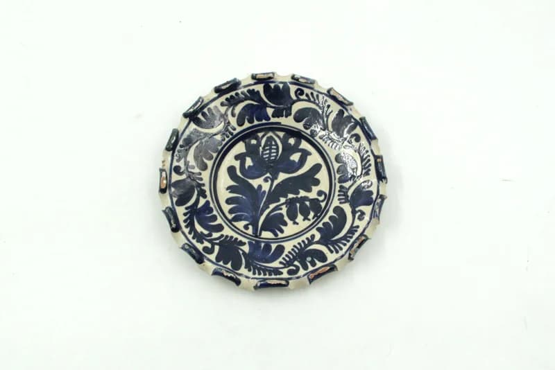 Falra akasztható tányér