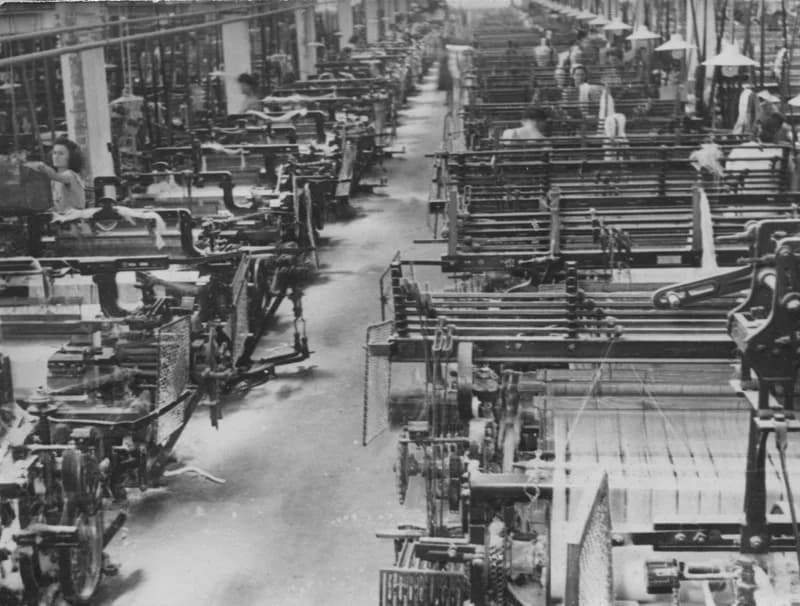 Selyemgyár gépterem