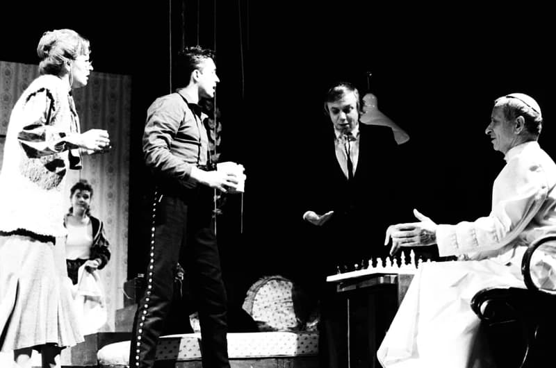 Aznap, amikor a pápát elrabolták