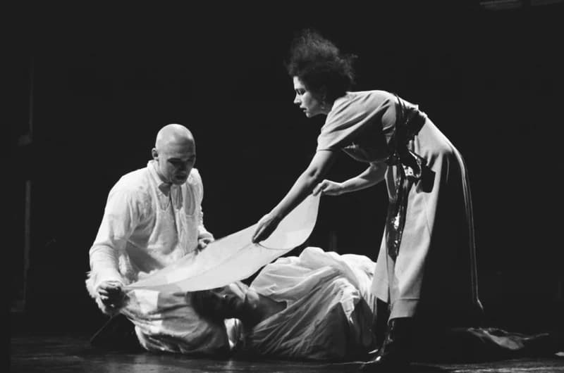 Tömöry Péter (r.), Tolnai Ottó: Paripacitrom 