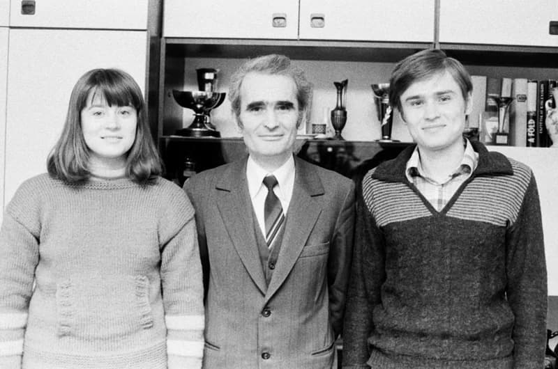 Kiss István és Kiss Gabriella  a Néphősök iskolában