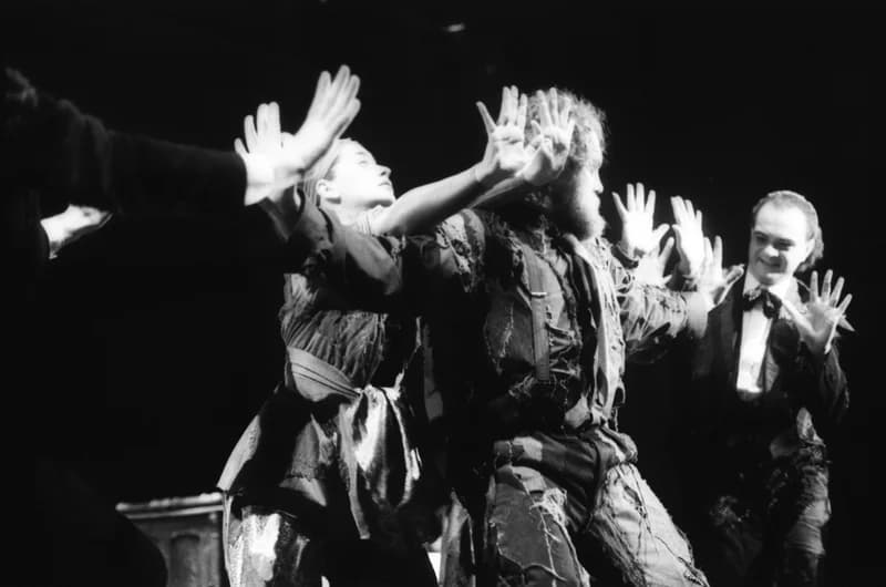 Mrozek: Ház a határon