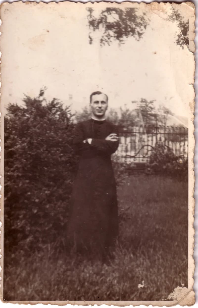 Konc János káplán