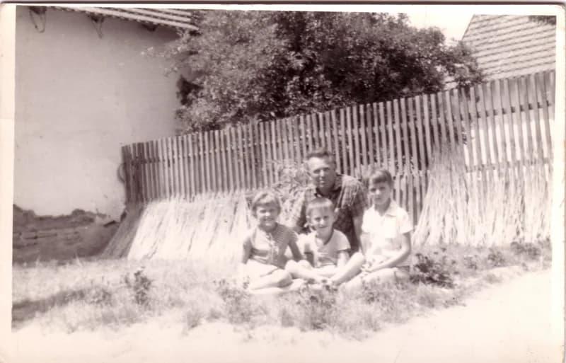 Biacs Ferenc rokon gyerekekkekl