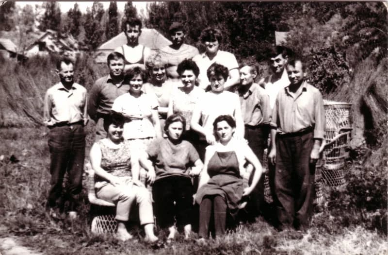 Kosárfonó dolgozói