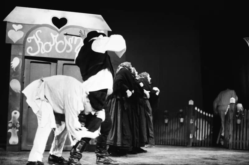 Tóth E.: A falu rossza, avagy a negyedik ablak /r.: Hernyák Gy./