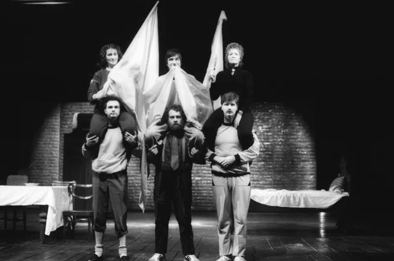 Mrozek: Ház a határon