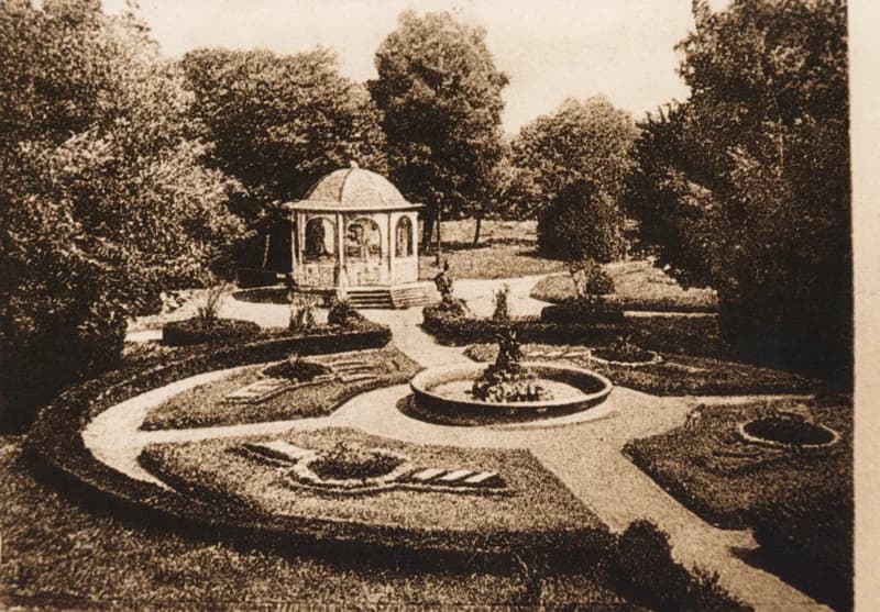 A temerini kastély díszkertje