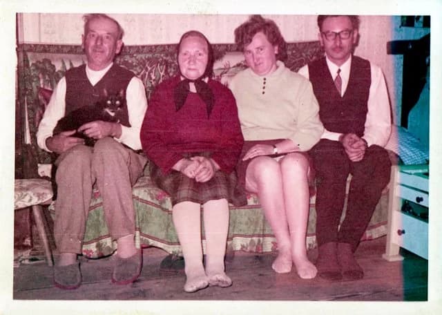 Nagy János családjával