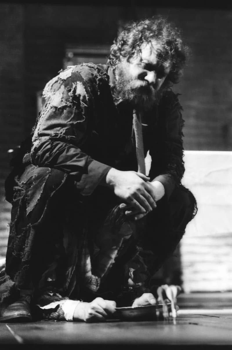 Mrozek: Ház a határon