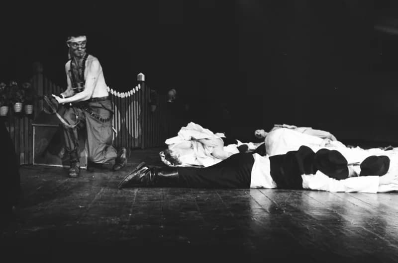 Tóth E.: A falu rossza, avagy a negyedik ablak /r.: Hernyák Gy./