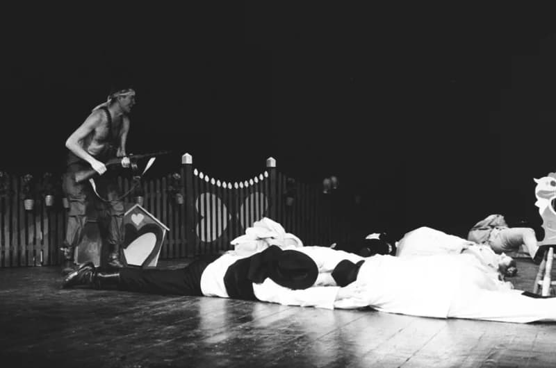 Tóth E.: A falu rossza, avagy a negyedik ablak /r.: Hernyák Gy./