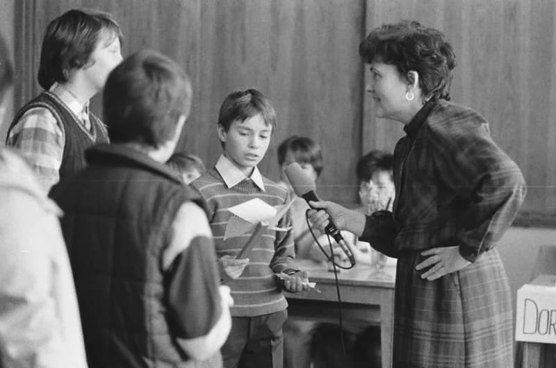 A gyermekrádió nyilvános műsora Bada Johanna vezetésével