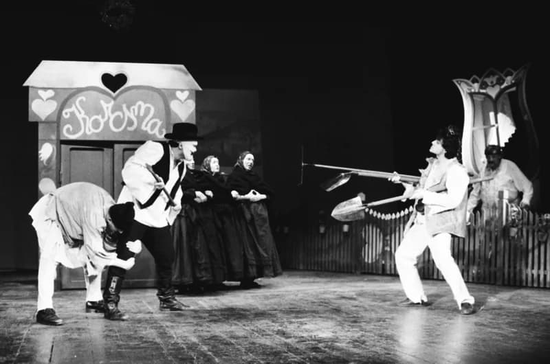 Tóth E.: A falu rossza, avagy a negyedik ablak /r.: Hernyák Gy./