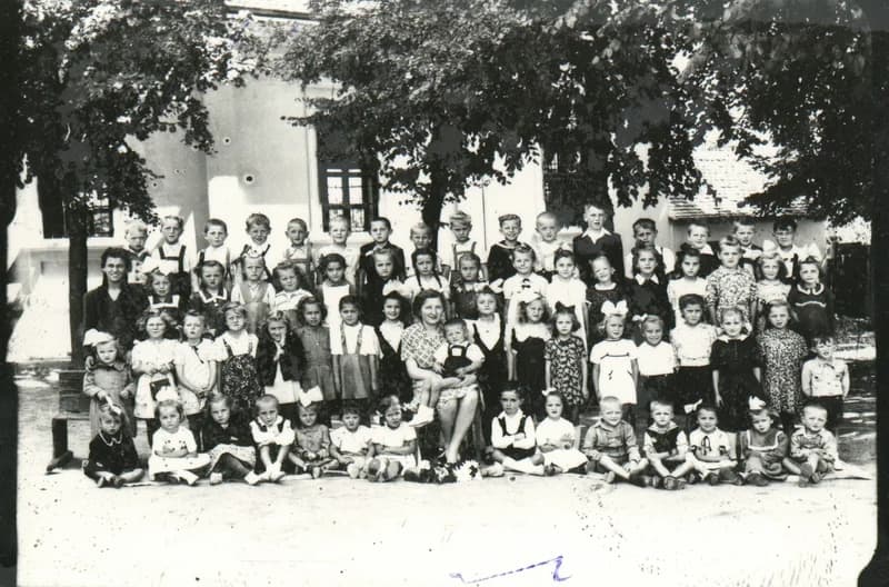 Csoportkép gyerekekkel