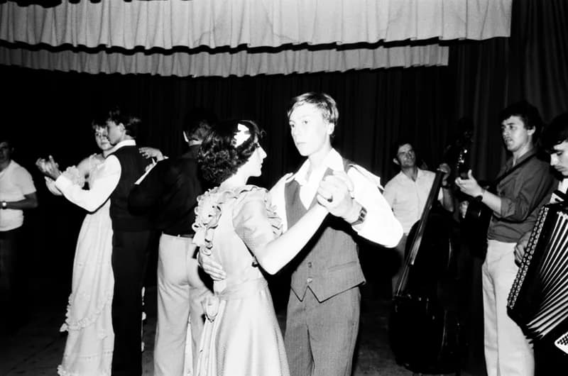 Tánciskola vizsgabál Kispiacon