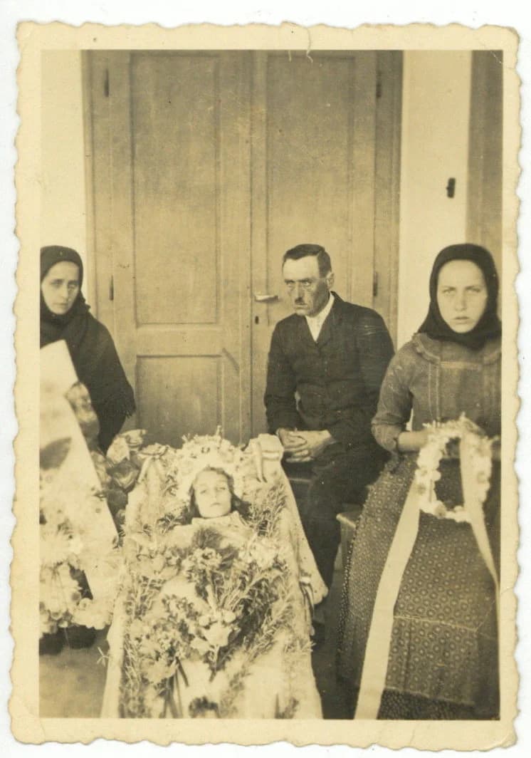 Kisgyermek temetése