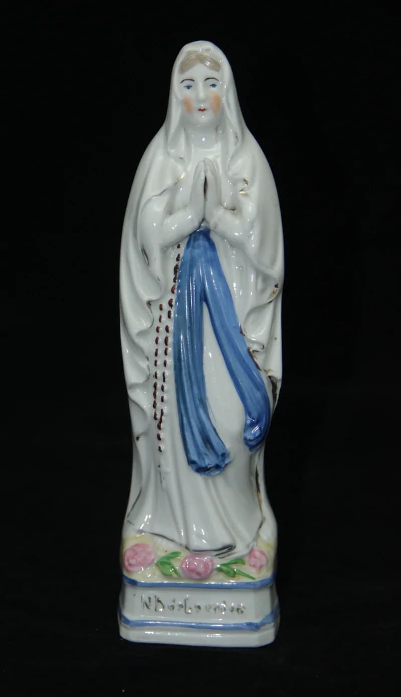 Lurdesi Szűz Mária szobor