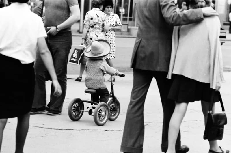 Gyerekek Újvidék utcáin