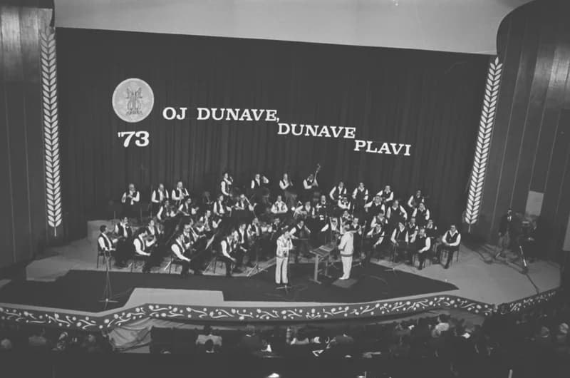 Oj Dunave, Dunave plavi