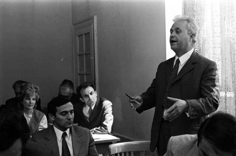 Pártértekezlet (Bonyodalmak Csubela Ferenc körül)